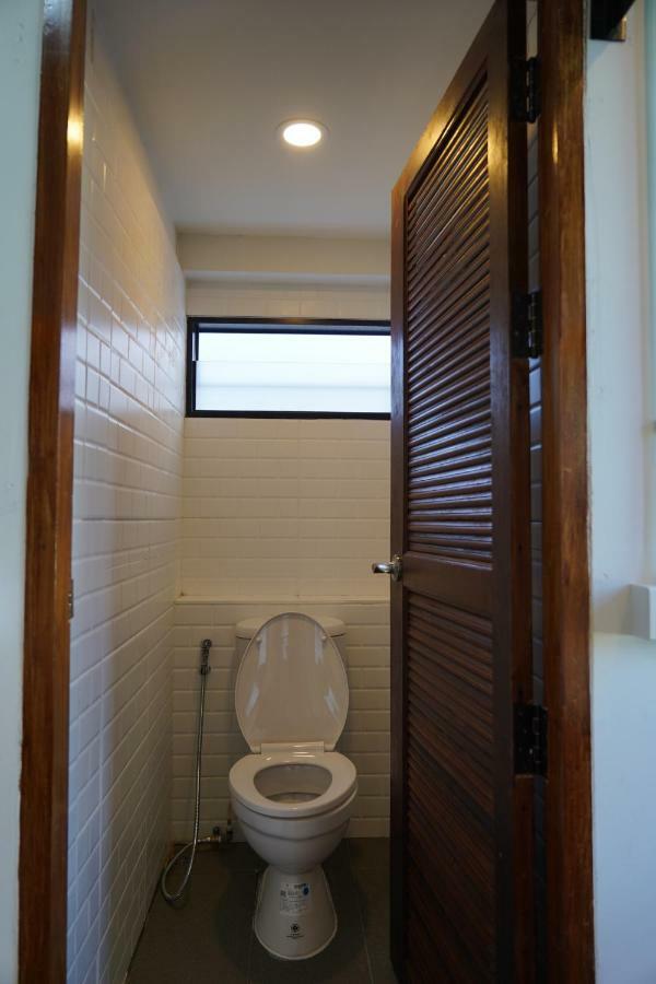 Slee Hostel Chiangmai (Adults Only) Chiang Mai Exterior foto